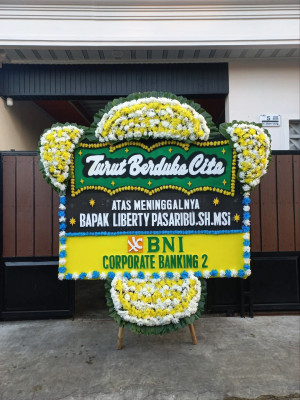 Papan Bunga Duka di Darmaji