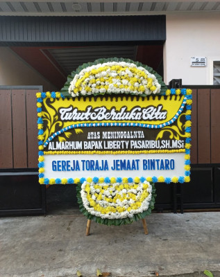 Papan Bunga Duka di Darmaji