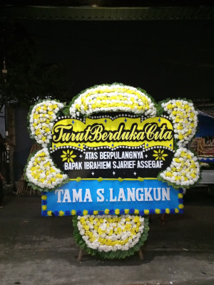 Papan Bunga Duka di Darmaji